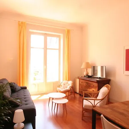Appartement Studio Lumineux Dans Ancien Palace Biarritz