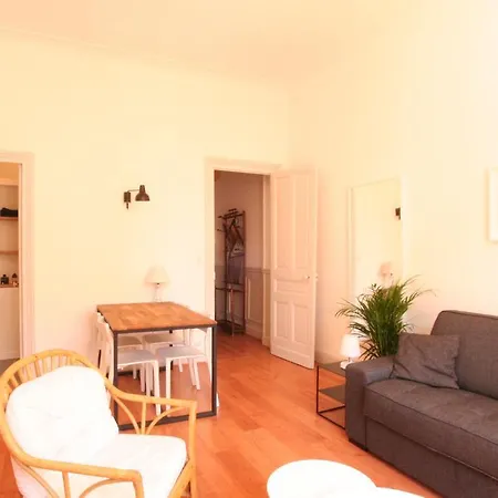 Apartment Studio Lumineux Dans Ancien Palace