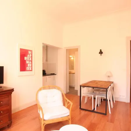 Apartment Studio Lumineux Dans Ancien Palace
