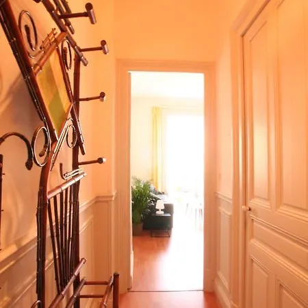 Studio Lumineux Dans Ancien Palace Appartamento